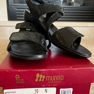Munro Black Sandals with Adjustable Straps